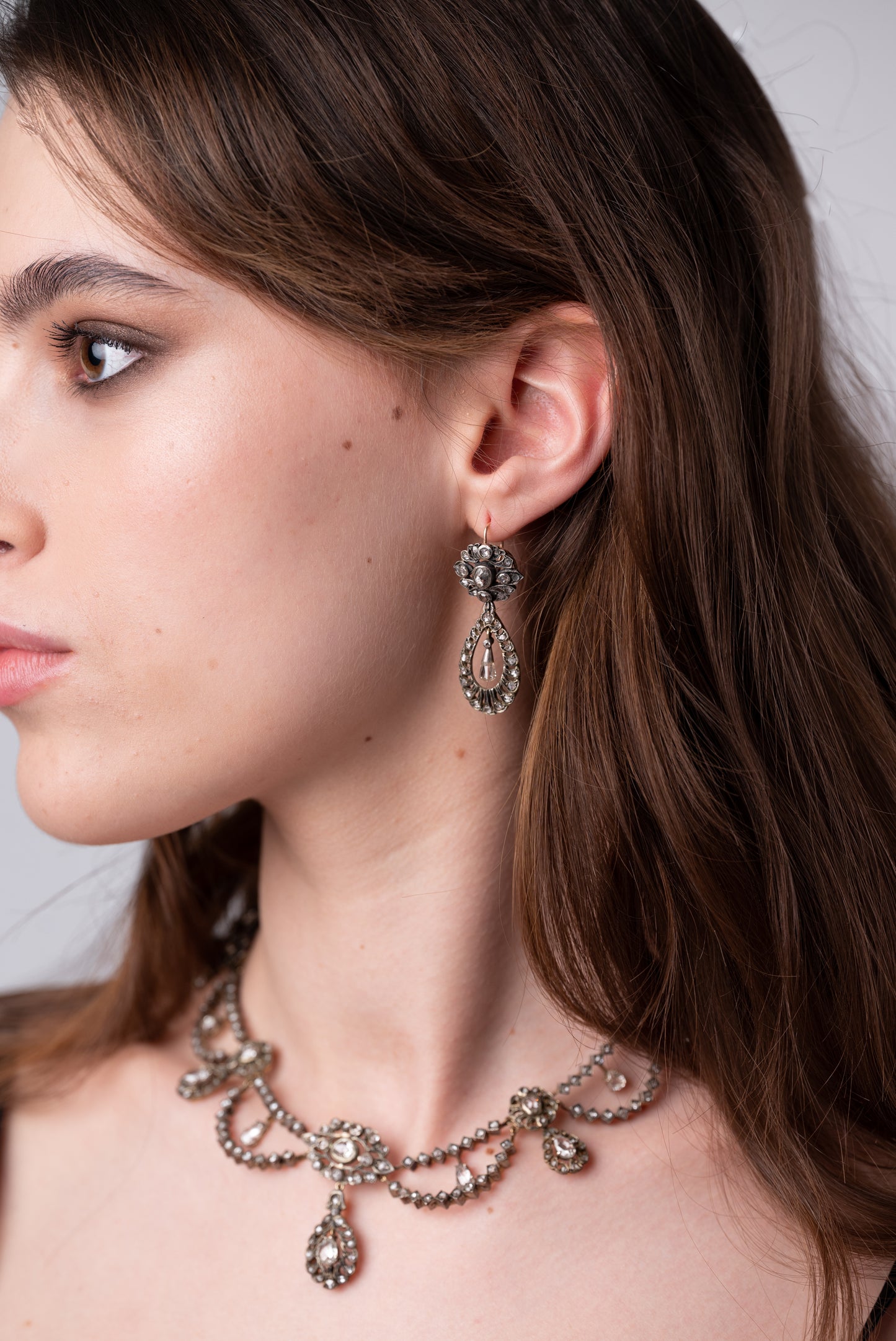 Extravagant necklace