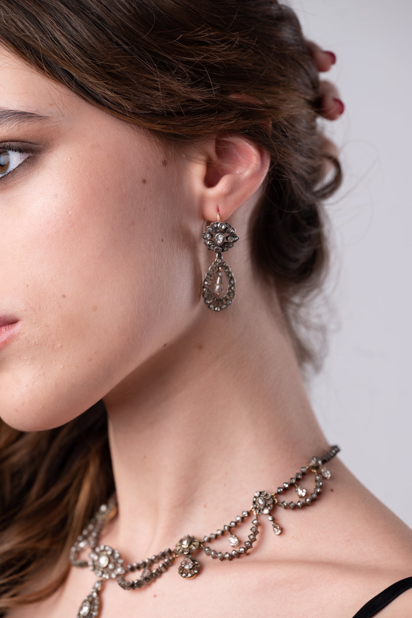 Extravagant necklace